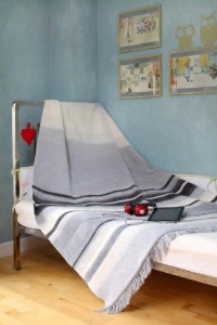 Koc 150/200 cm szary w pasy cotton cloud